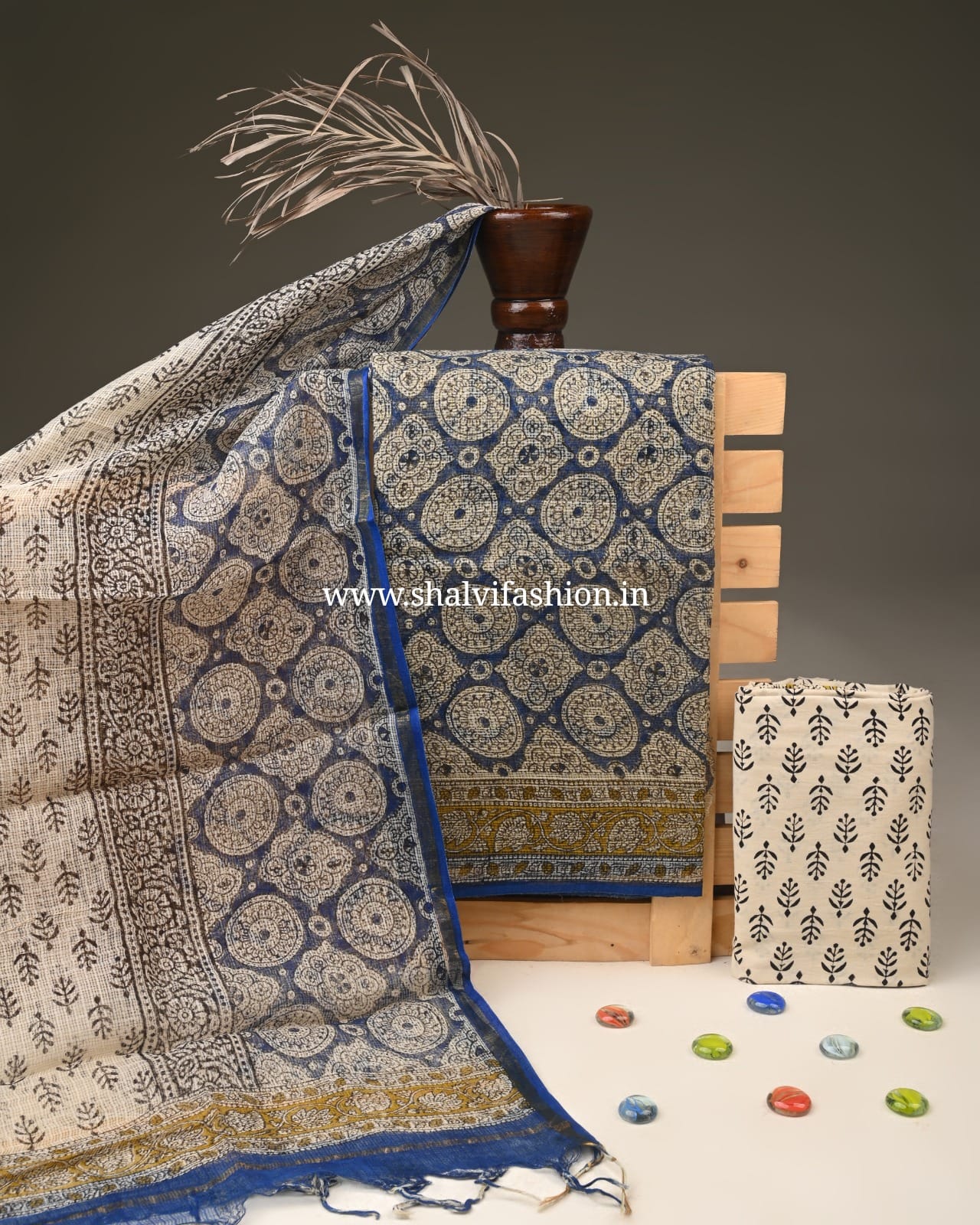 Shop hand block print doria suits online (3KD329)