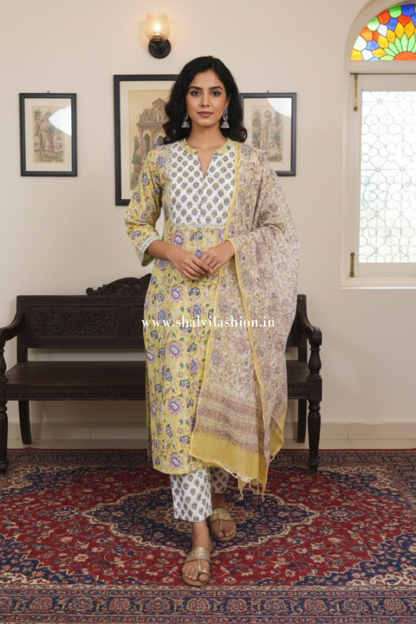 Shop hand block printed cotton suits with doria online (CSS524)