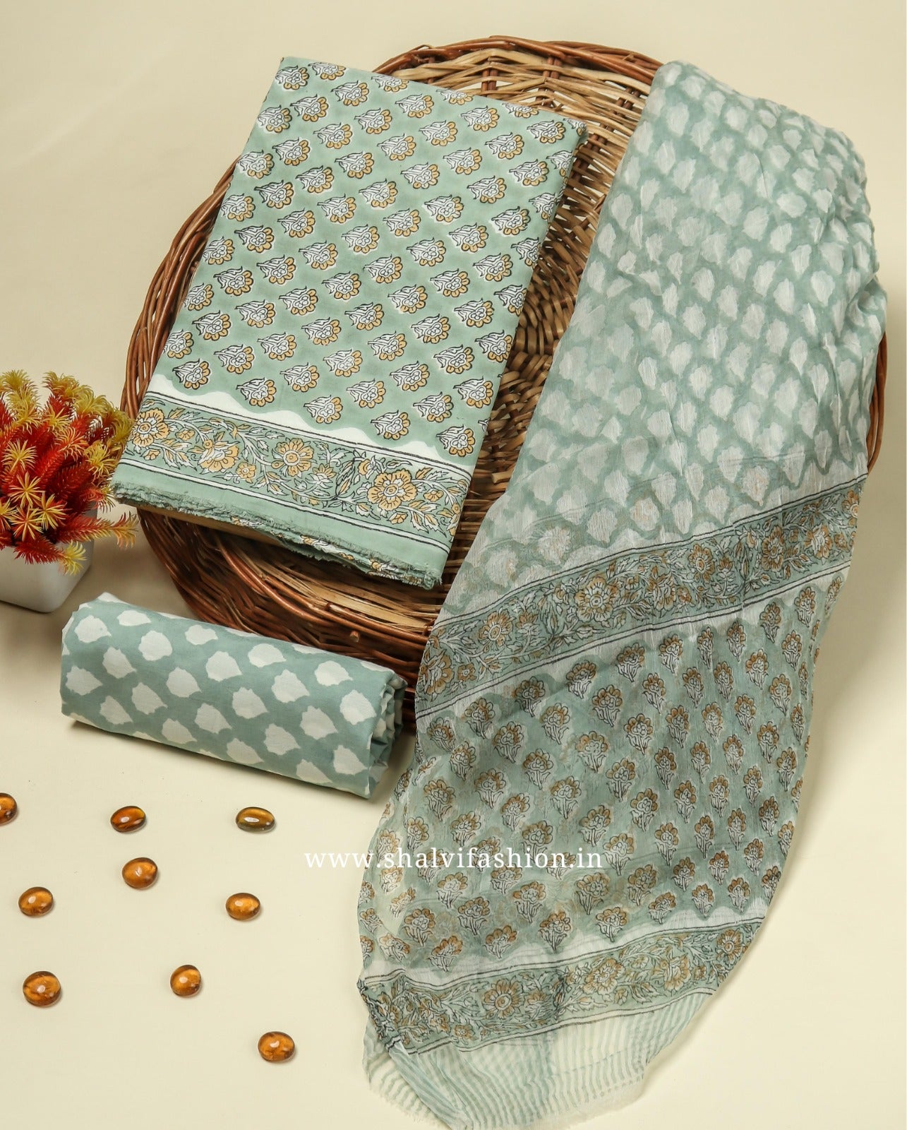 Shop hand block print cotton suits with chiffon dupatta in jaipur (PCHF202)