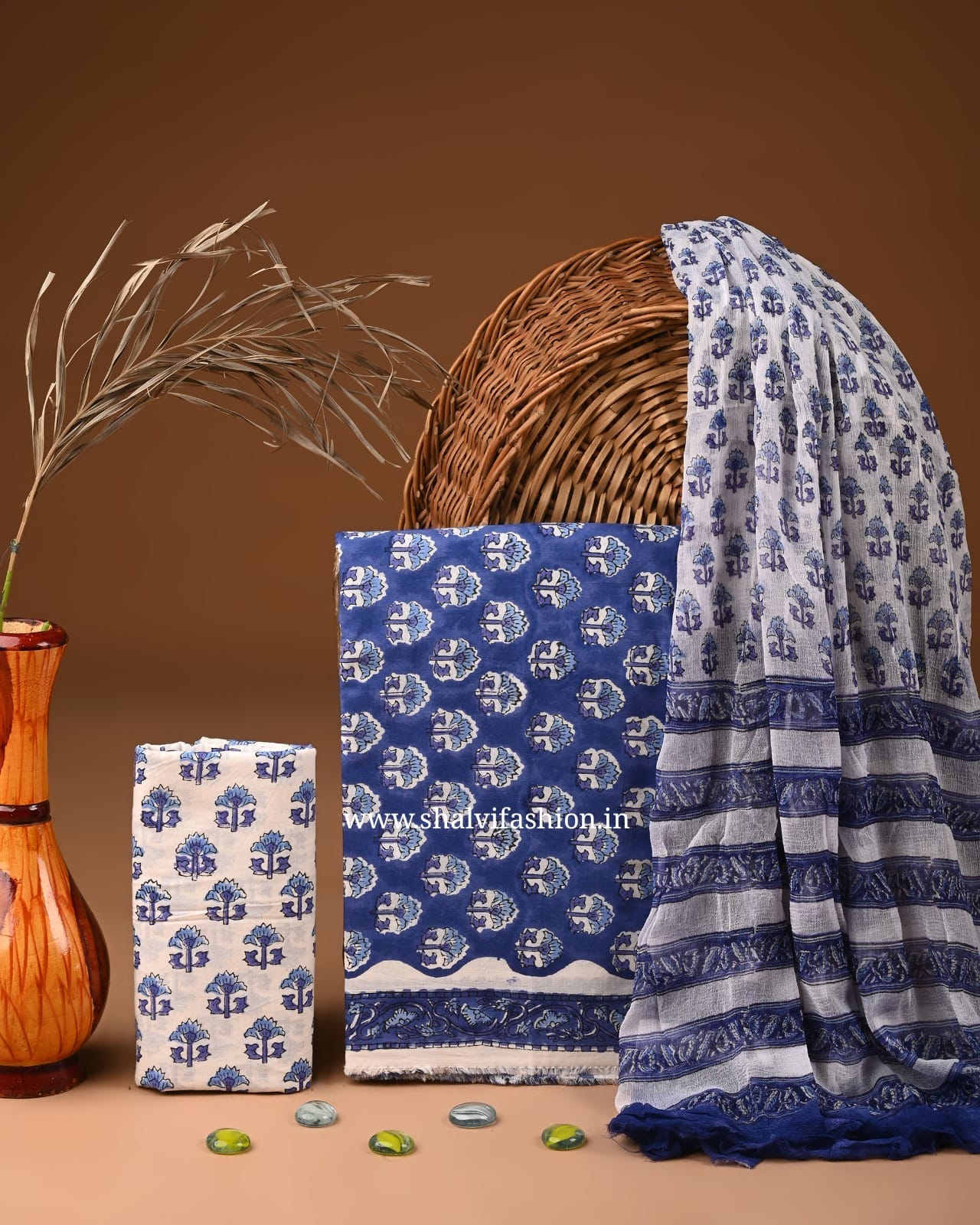 Shop jaipuri print cotton suits with chiffon dupatta online (PCHF538)