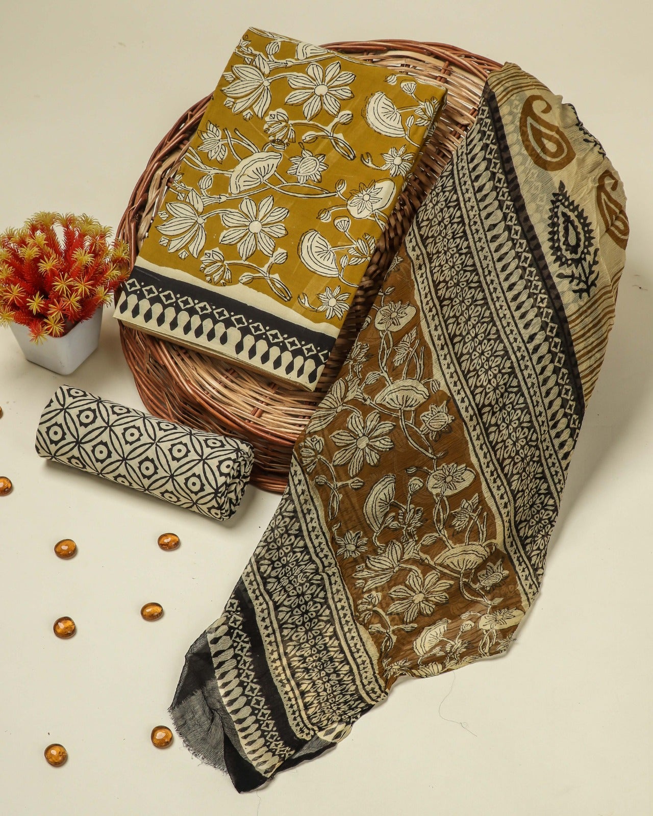 Shop bagru print cotton suits online (RCHF11)