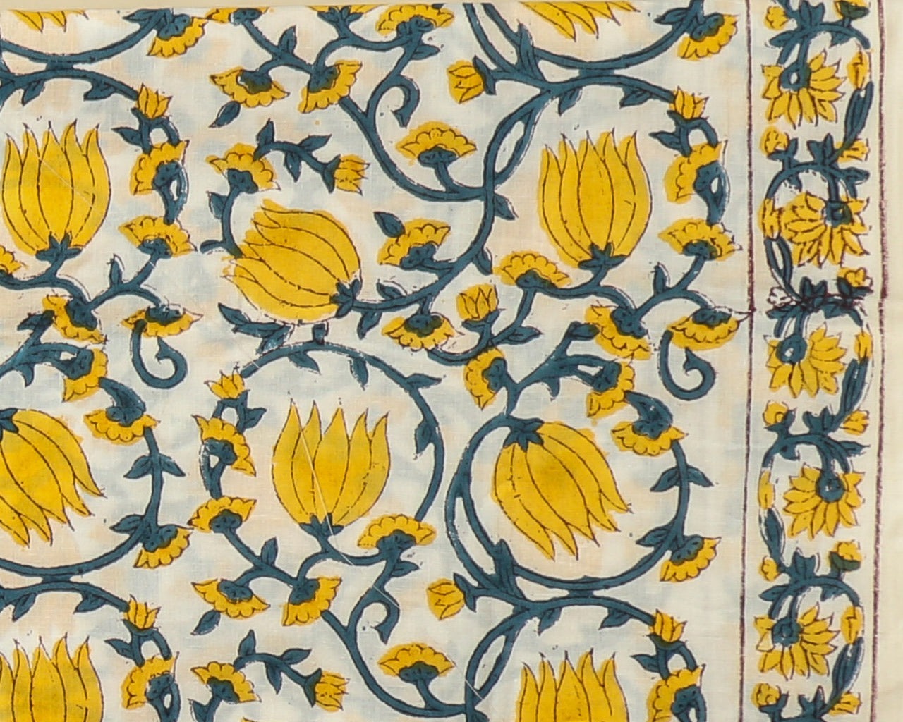 Shop cotton suits with doria dupatta (3CKD546)