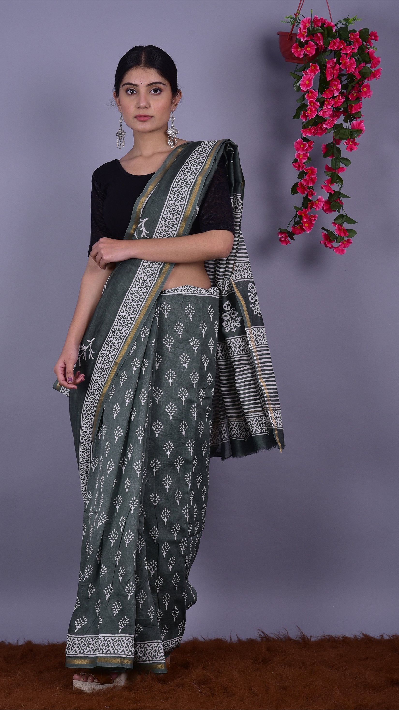 Beautifully Hand carfted Chanderi Saree (CHSAR19) - ShalviFashion