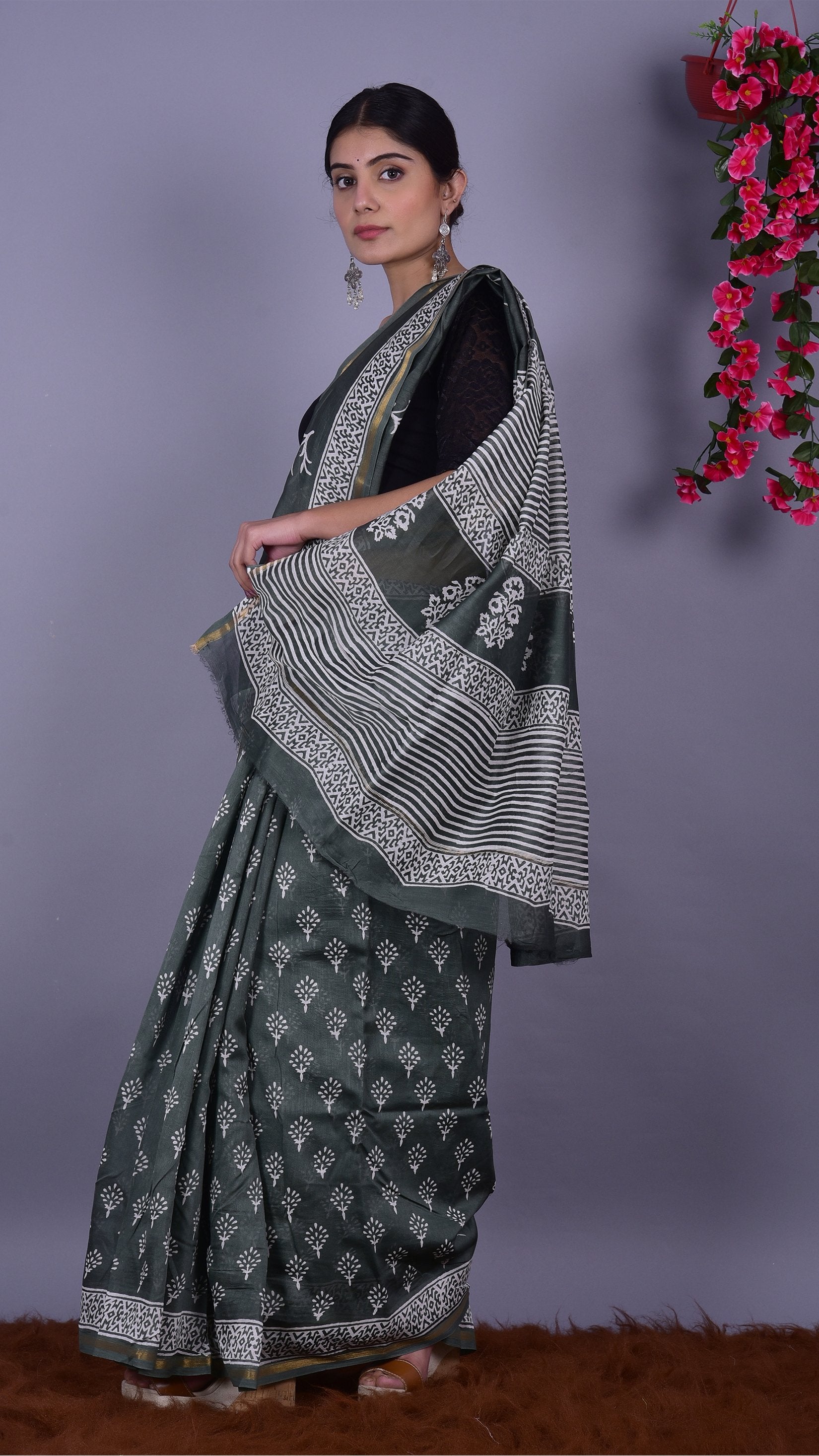 Beautifully Hand carfted Chanderi Saree (CHSAR19) - ShalviFashion