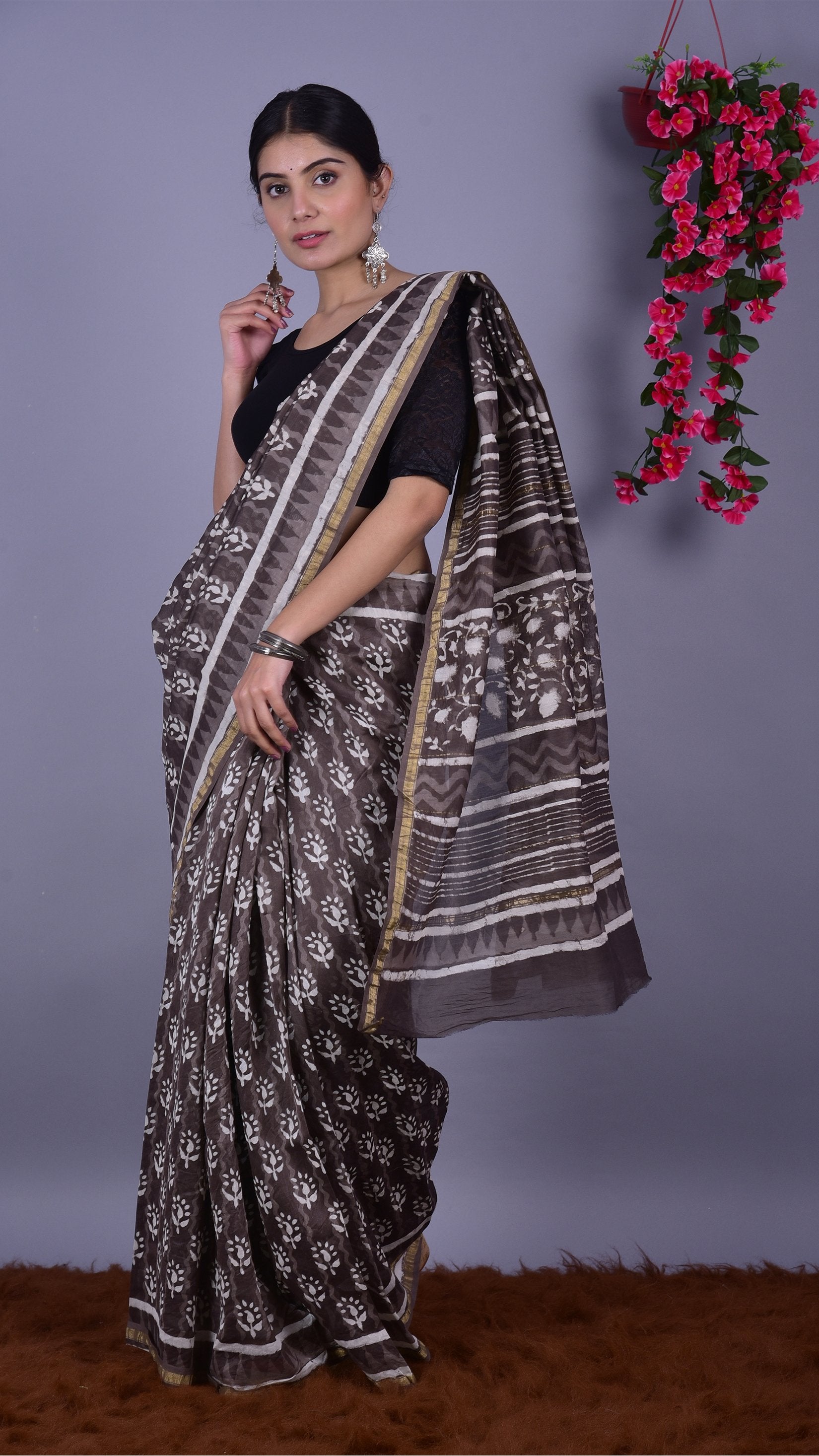 Beautifully Hand carfted Chanderi Saree (CHSAR21) - ShalviFashion