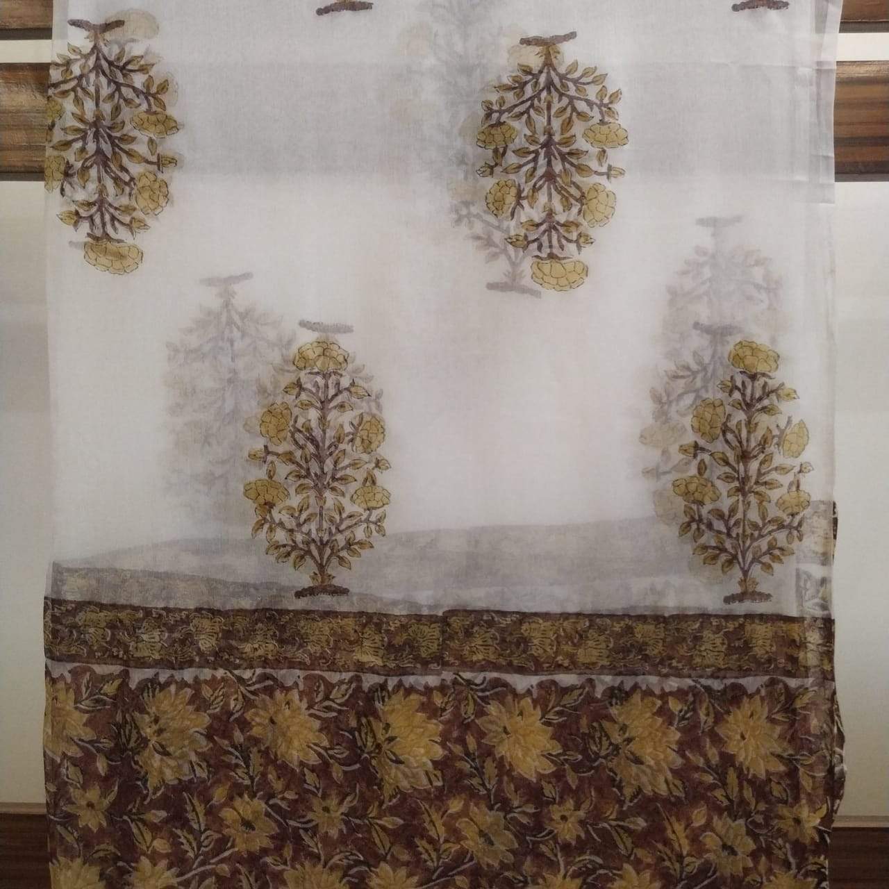 Shop Unstitched Pure Cotton Suits with Chiffon Dupatta (PCHF131)