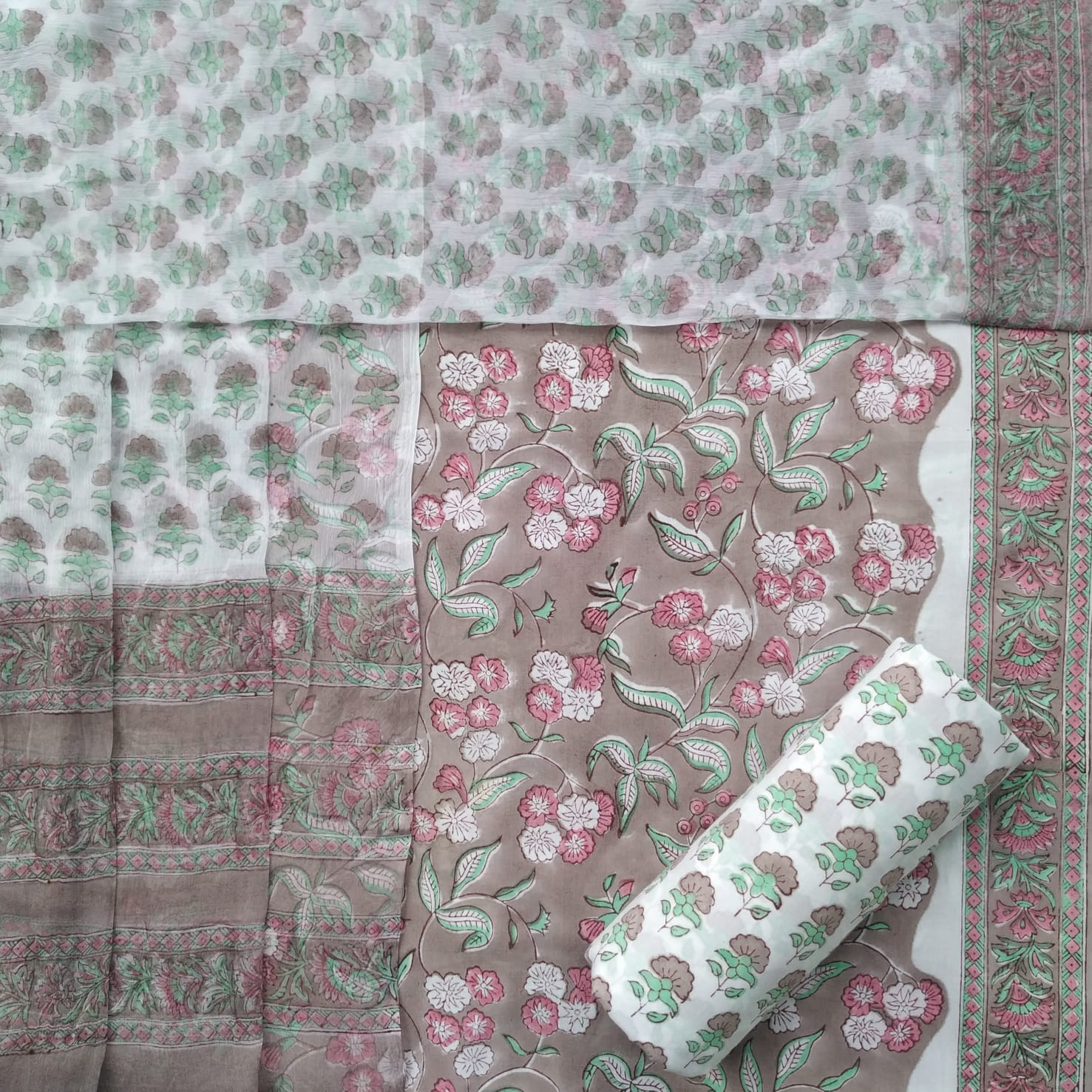 Shop hand block print cotton suit sets with chiffon dupatta online (PCHF451)