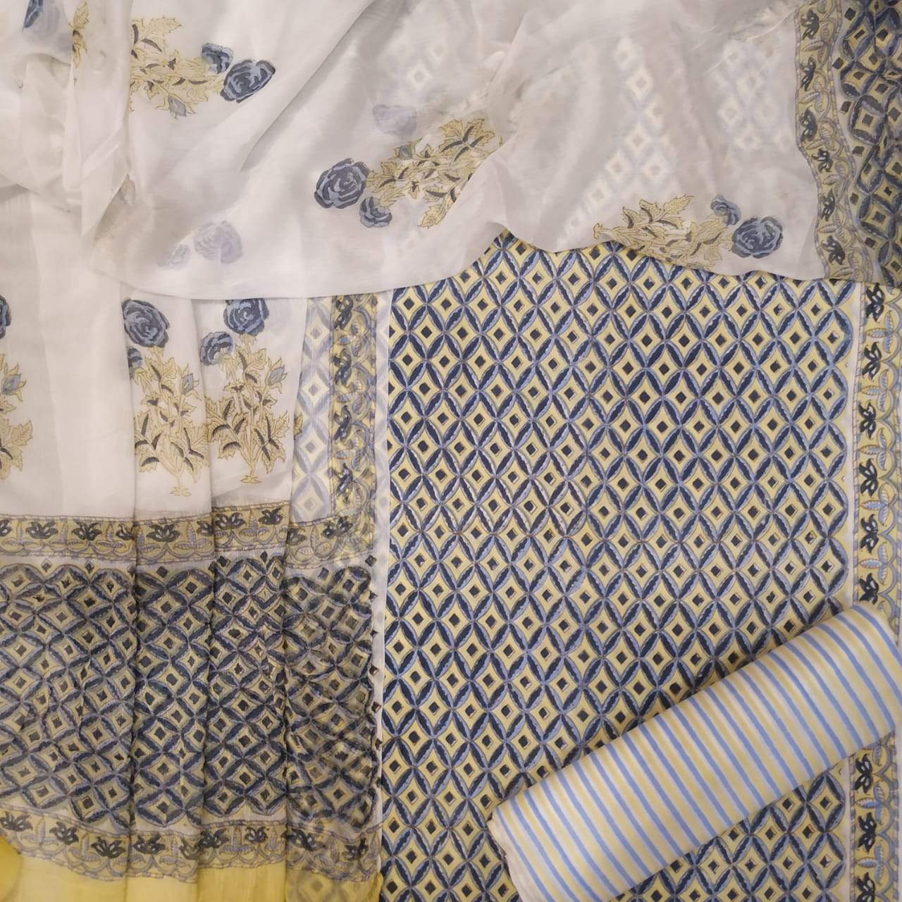 Premium Cotton Suit with chiffon Dupatta (PCHF81) - ShalviFashion