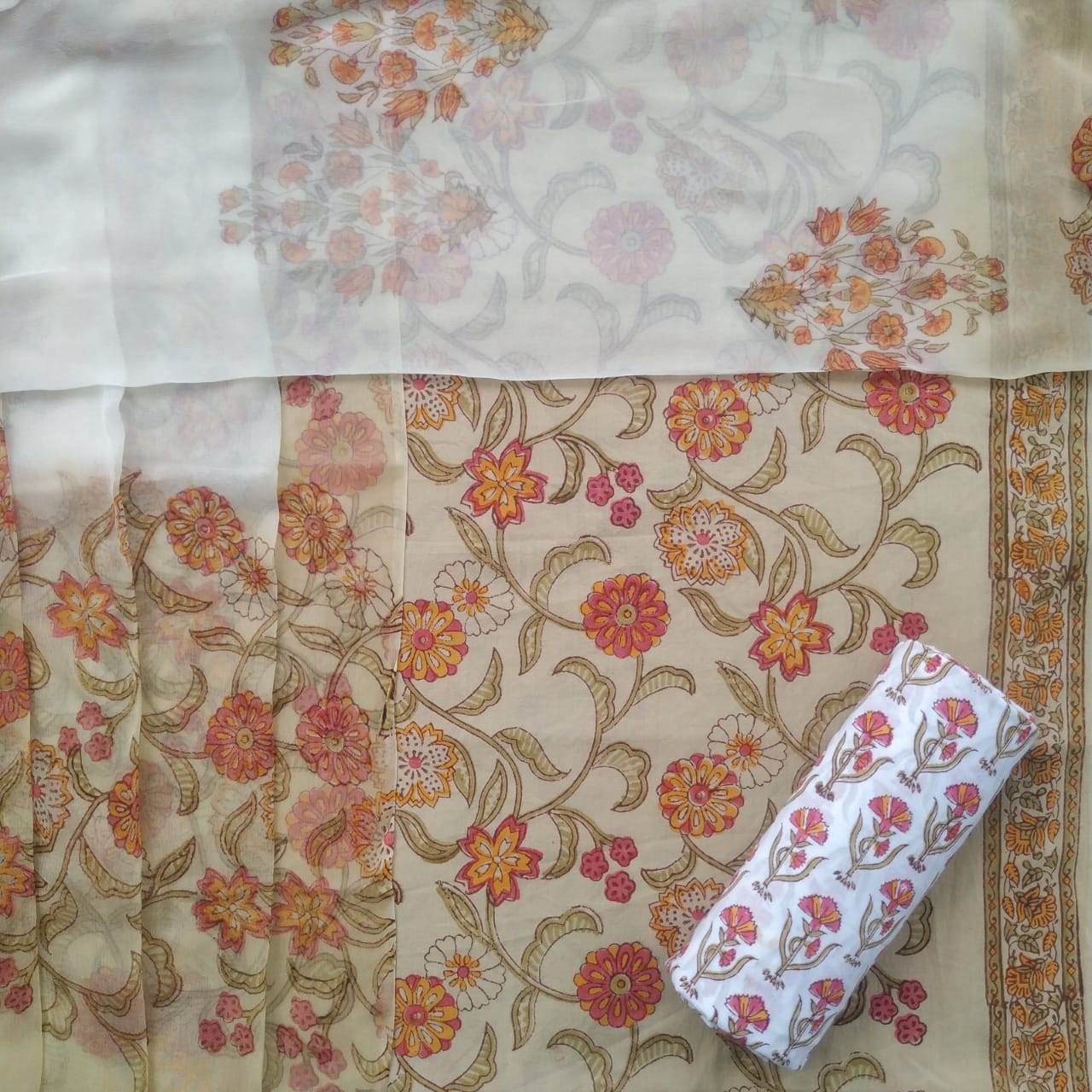 Floral Jaal Print Cotton Suit with Chiffon Dupatta (PCHF86) - ShalviFashion