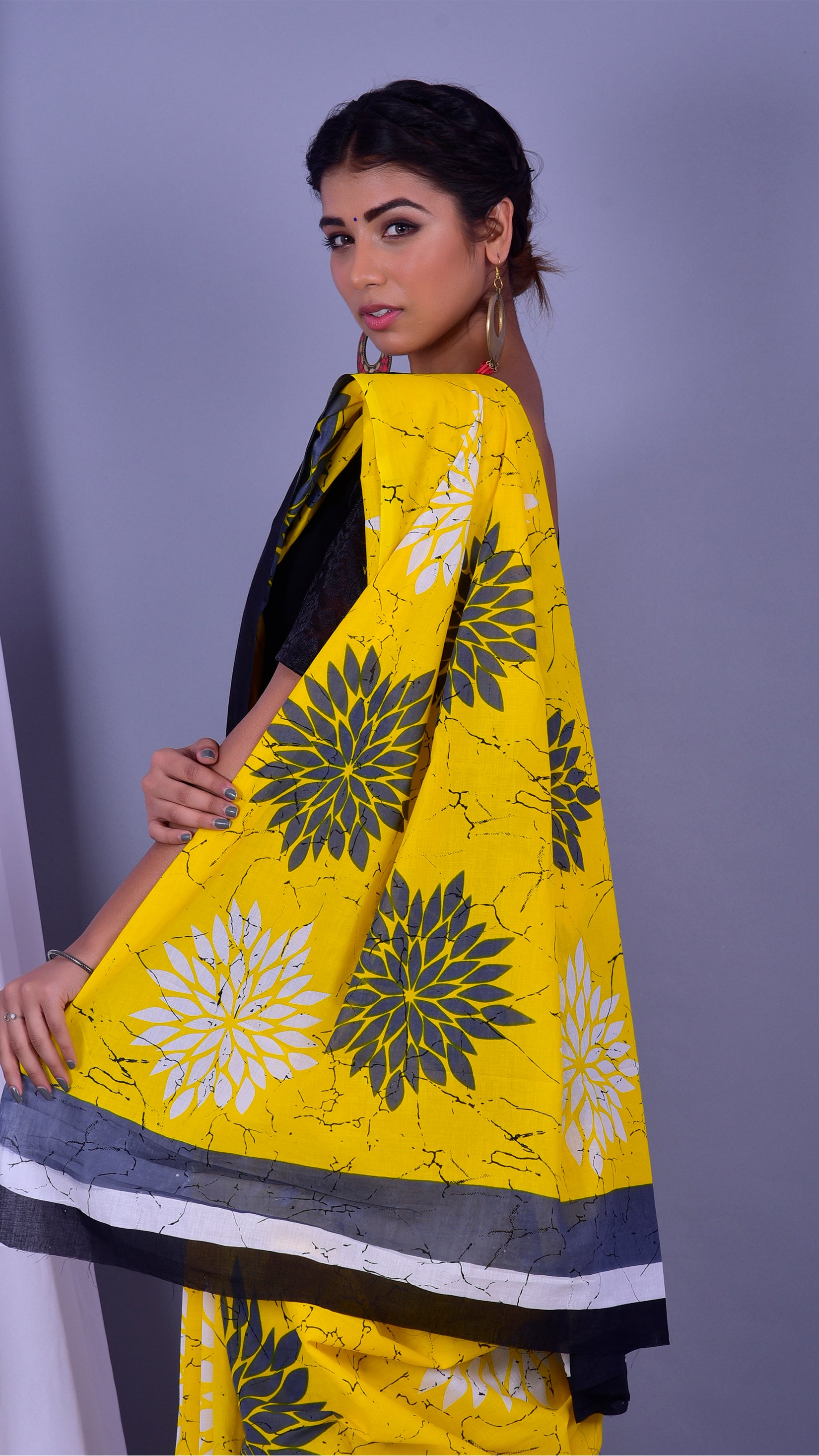 Shop Floral Print Pure Cotton Sarees (RMULSAR18)