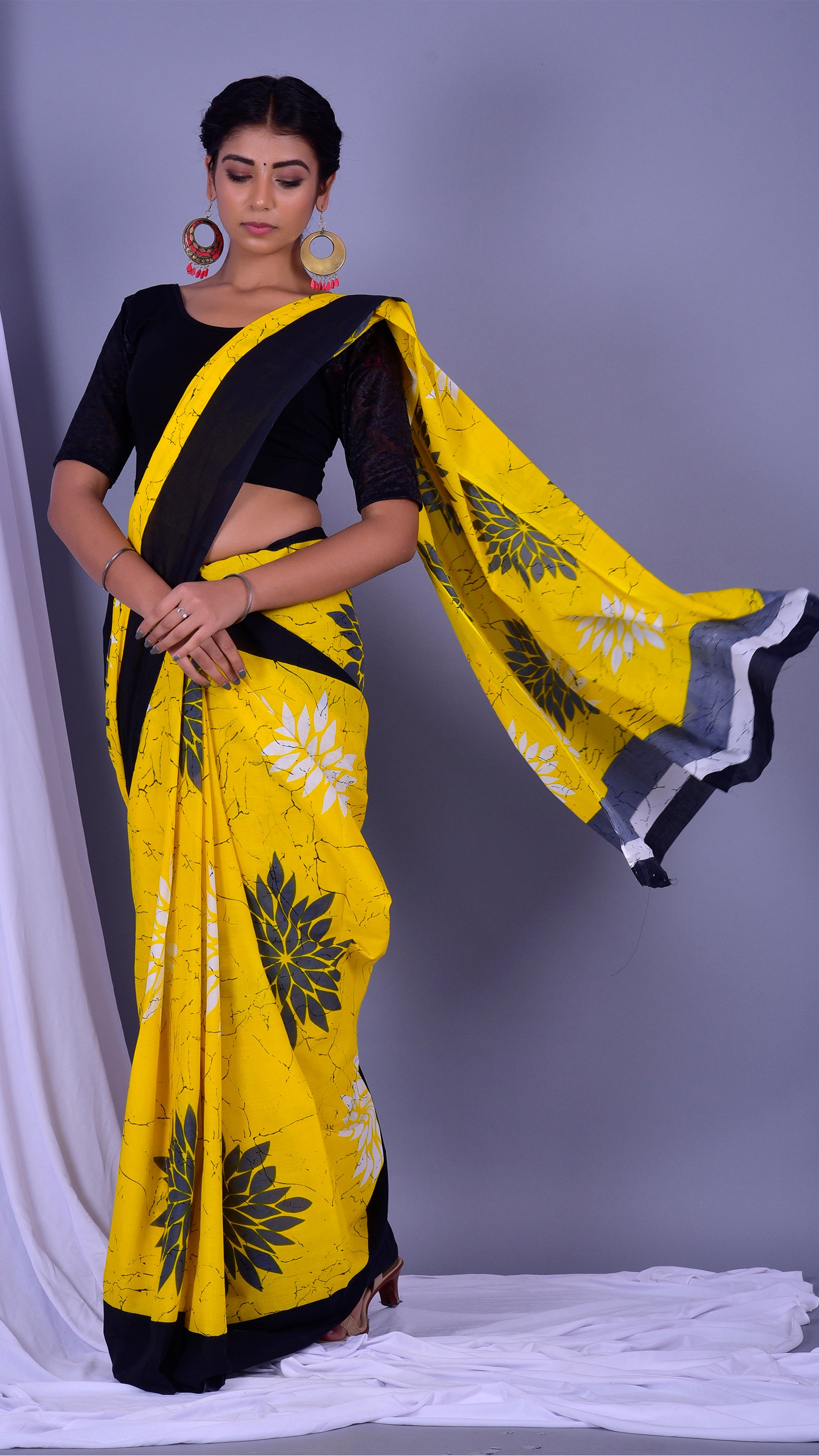 Shop Floral Print Pure Cotton Sarees (RMULSAR18)