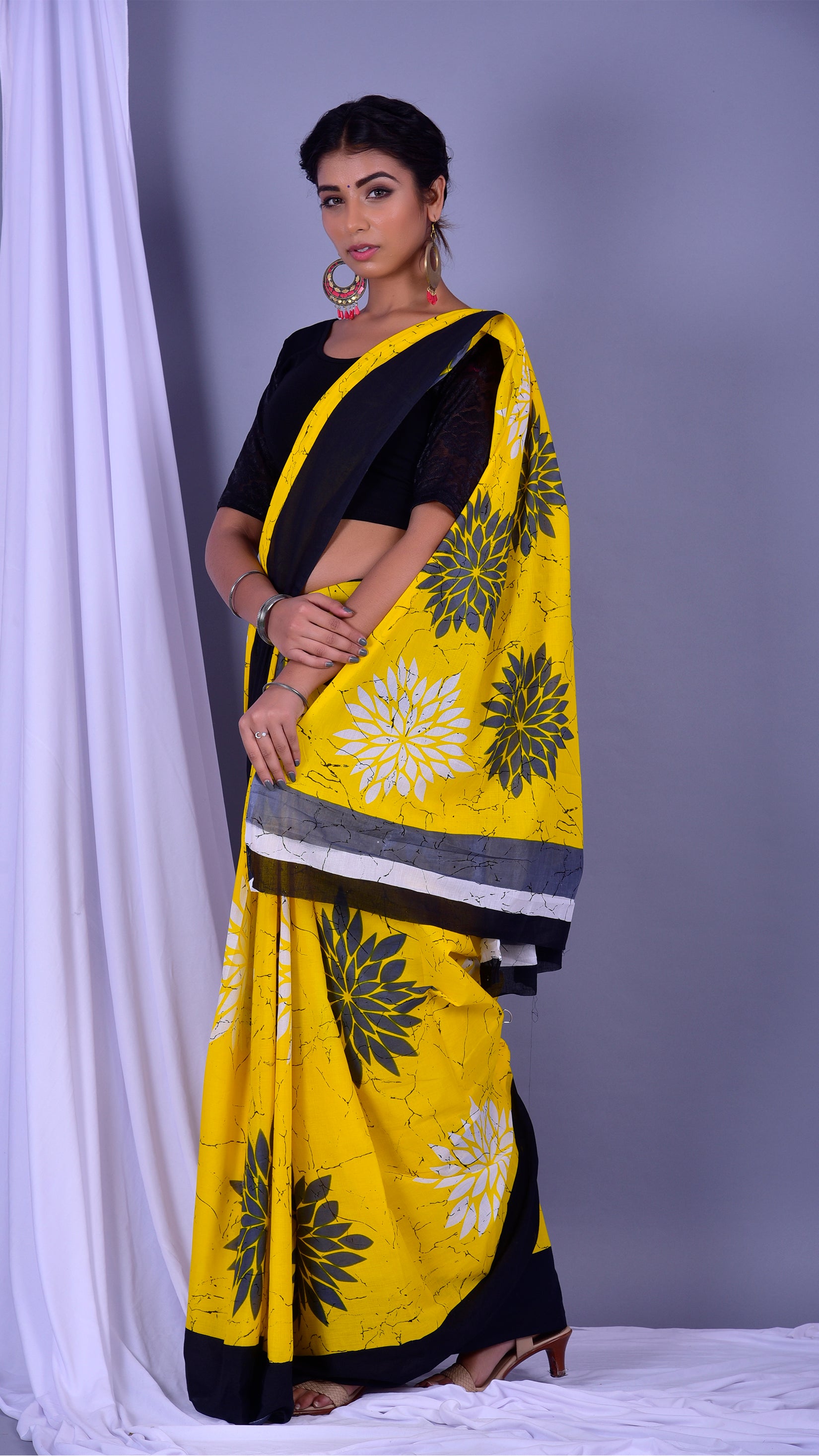 Shop Floral Print Pure Cotton Sarees (RMULSAR18)