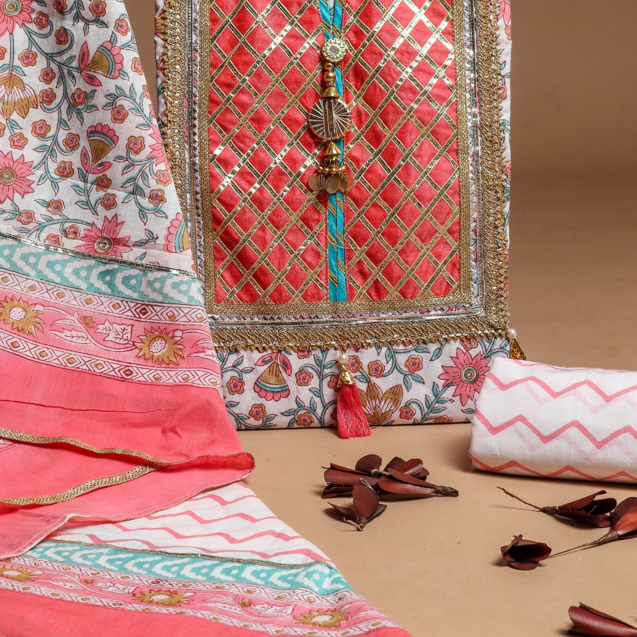 Shop festive gota work suit set wholesale (GOTA273)