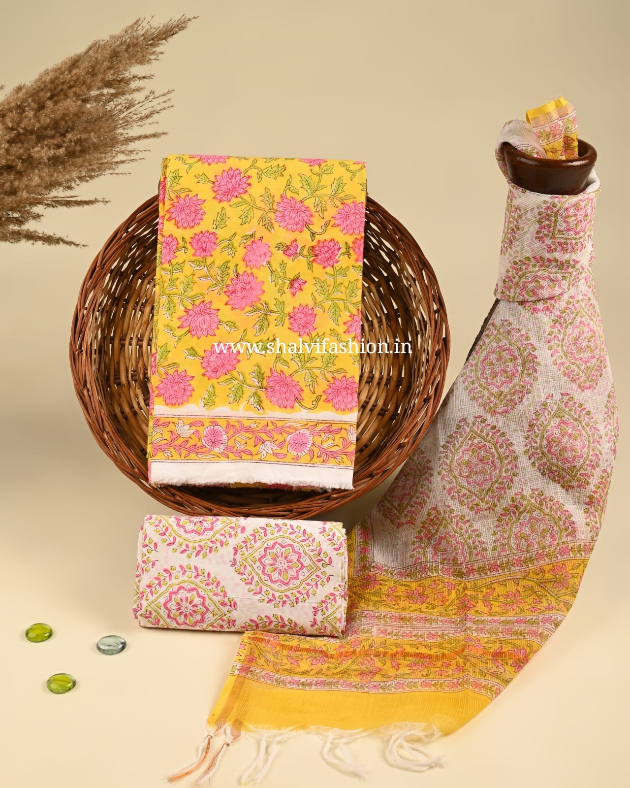 Shop hand block print cotton suits with kota dupatta online (3CKD365)
