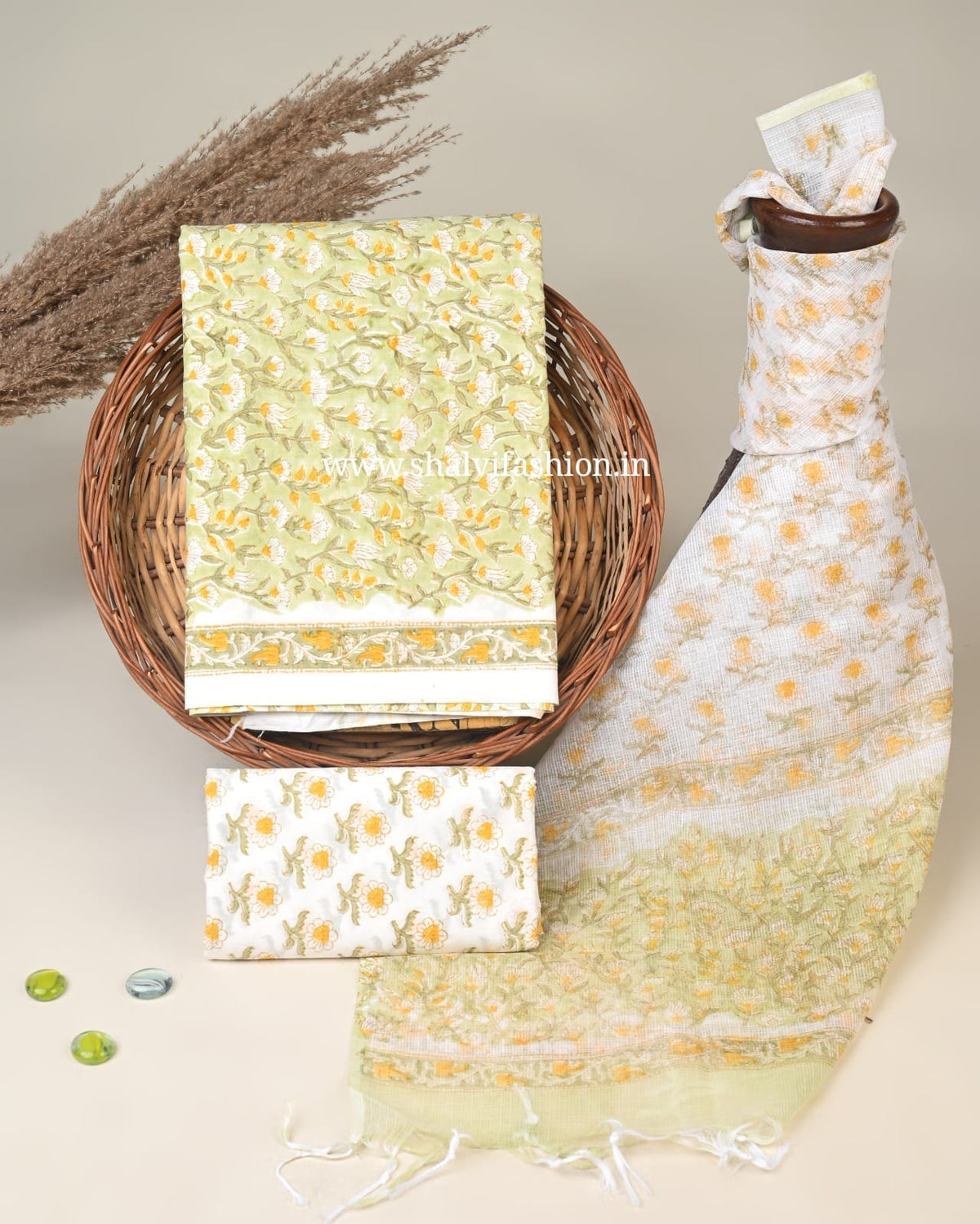 Shop jaipuri print cotton suits with doria dupatta online (3CKD881)