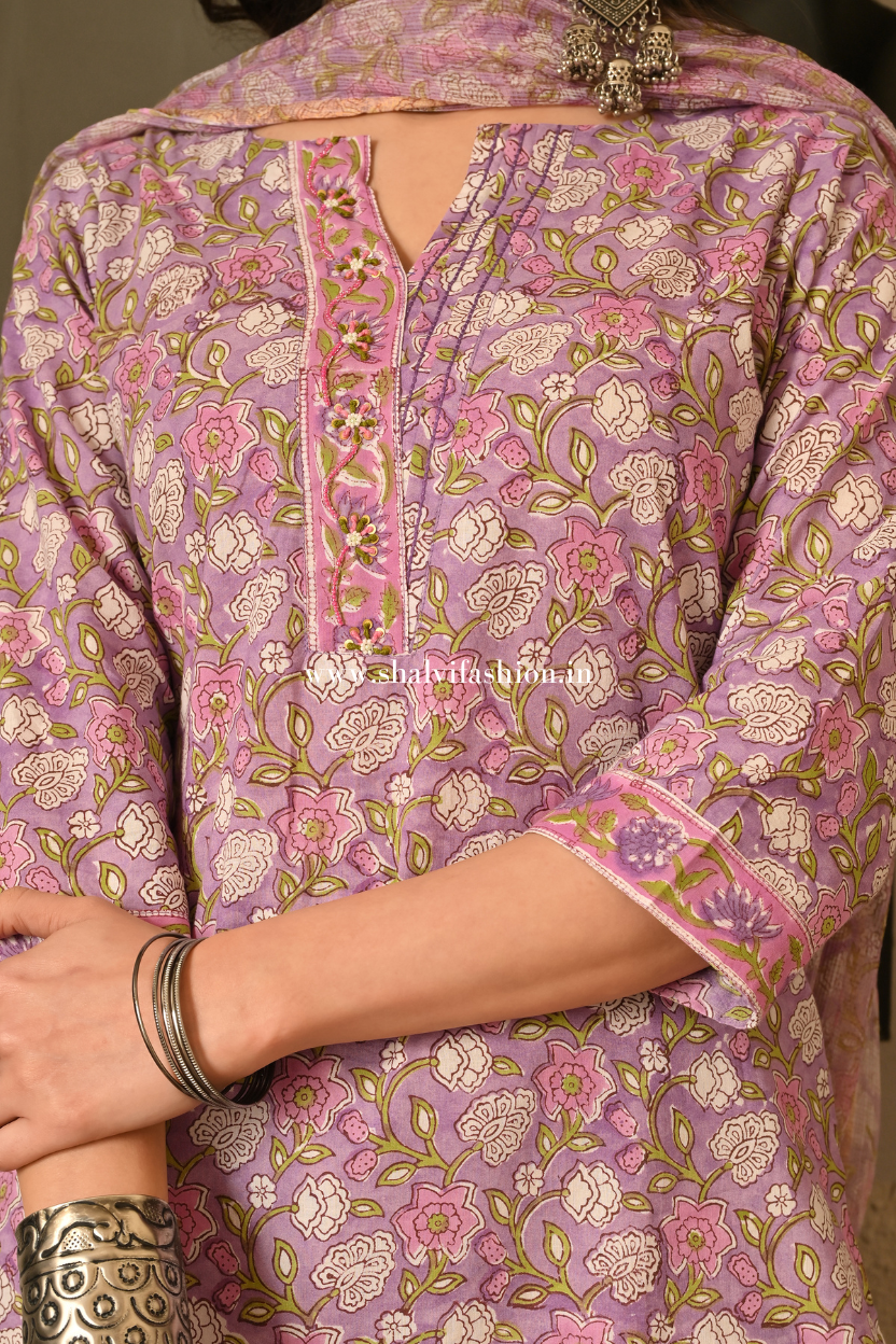Shop block print cotton suits with doria dupatta online (CSS535)