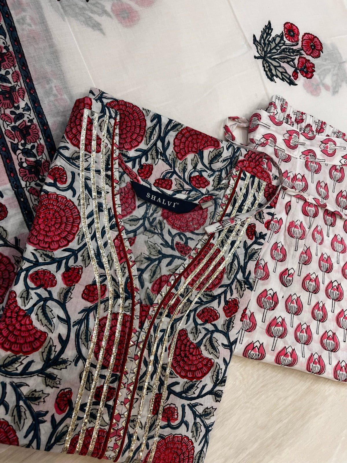Shop hand block print cotton suits with mulmul dupatta in jaipur (CSS93MUL)