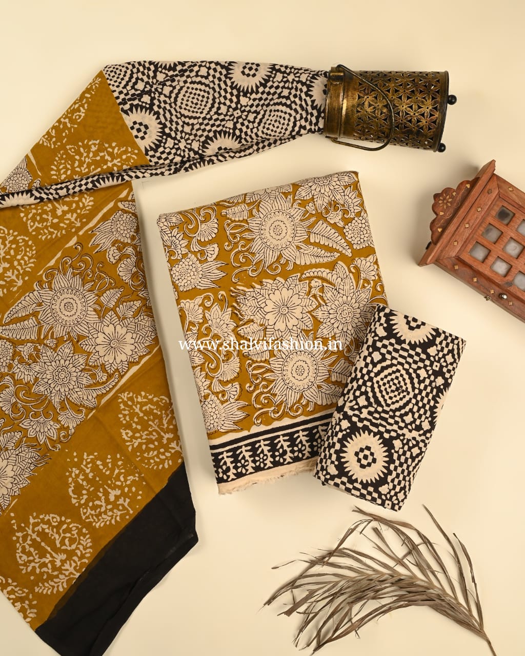 Shop bagru printed cotton suits with mulmul dupatta in jaipur (PRMUL493)
