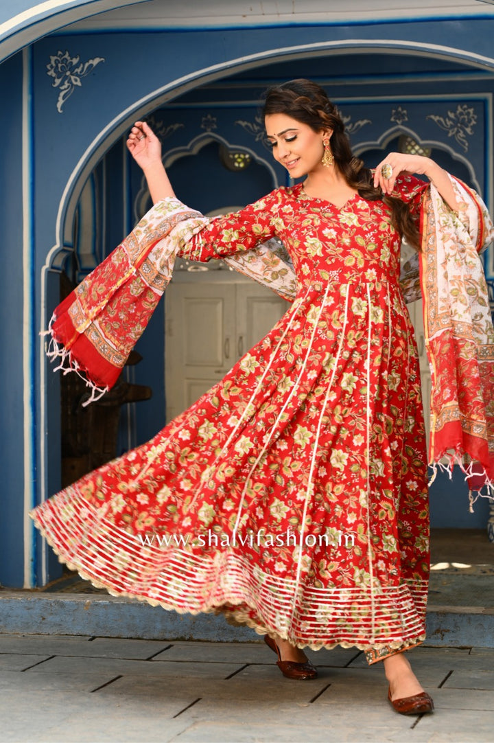 Anarkali Suits : White embroidery worked anarkali suit