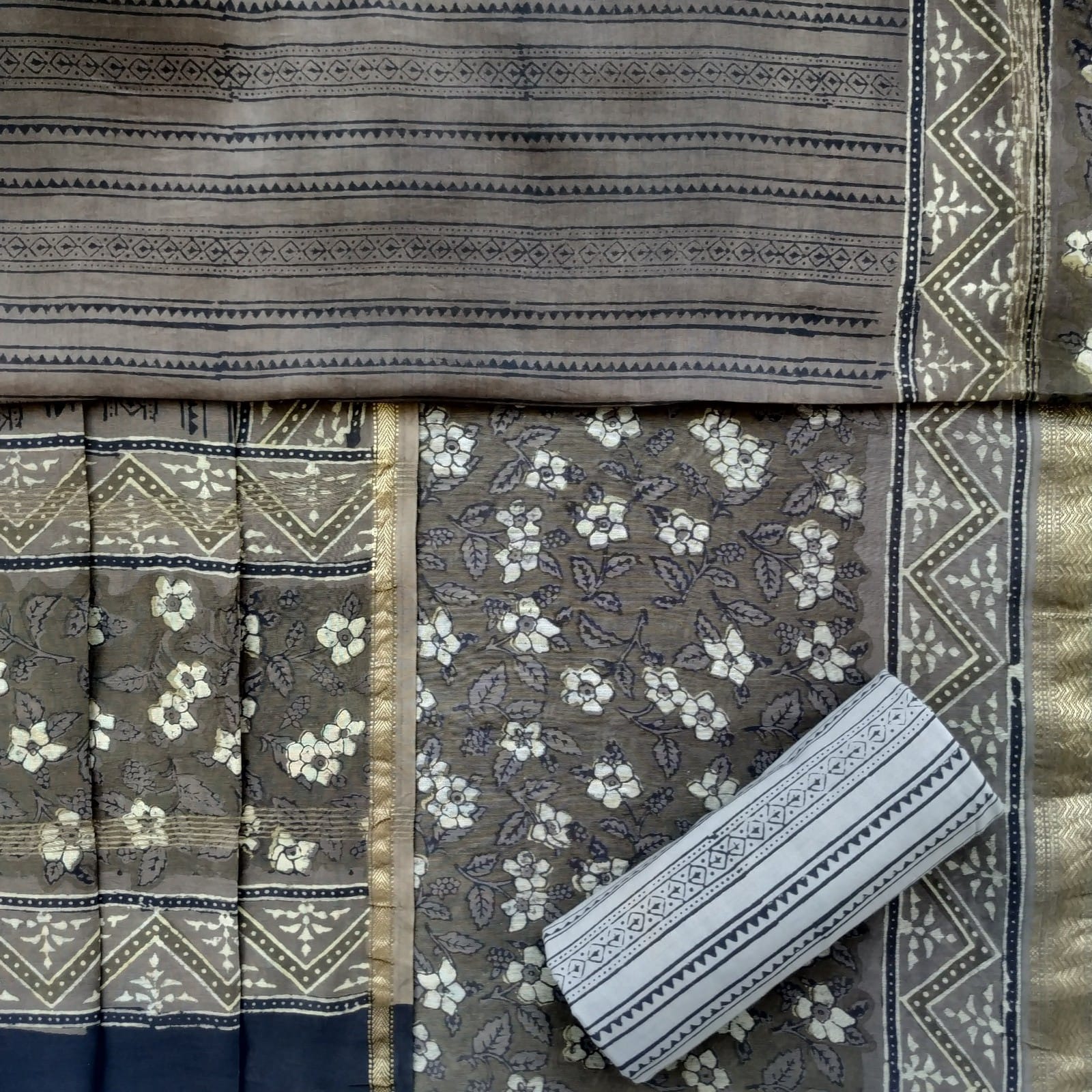 Shop ajrak print maheshwari silk suits online (MSL399)