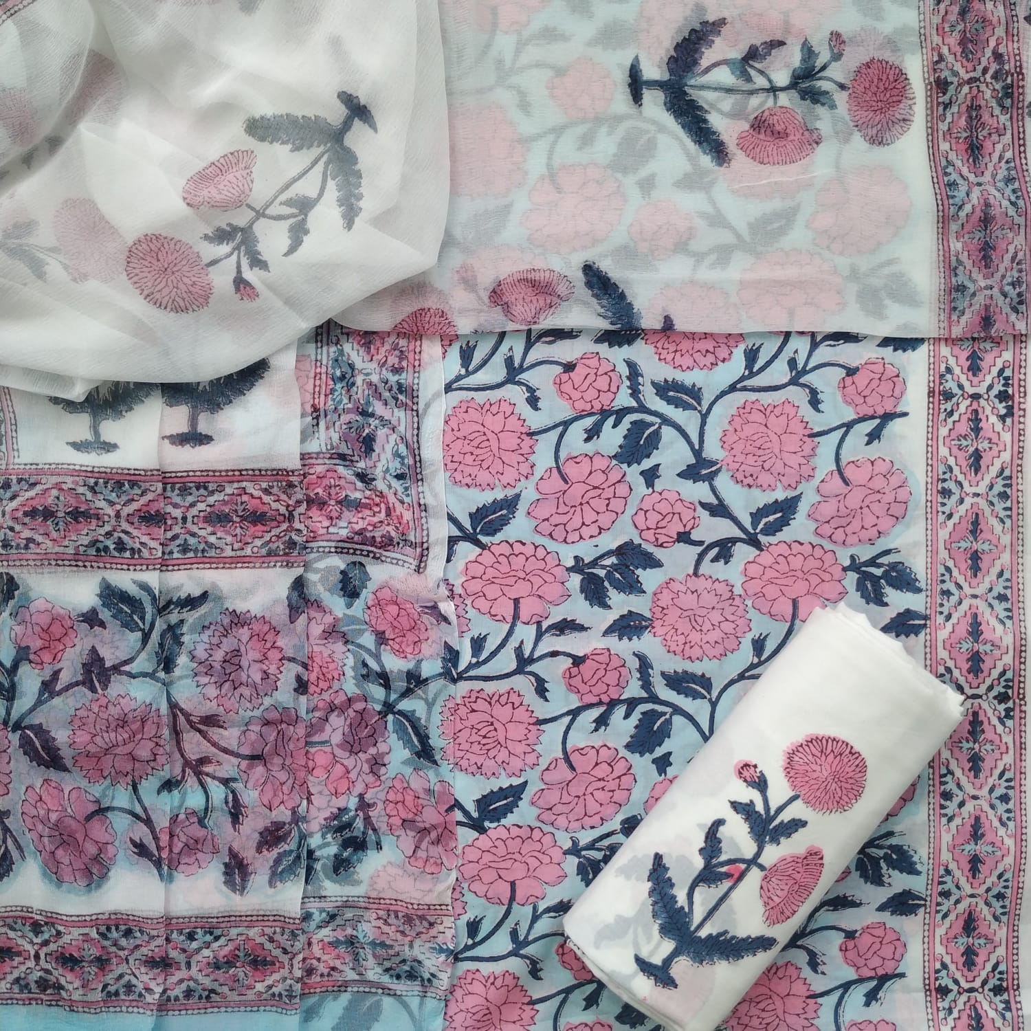 Shop unstitched cotton suits sets with chiffon dupatta (PCHF435)